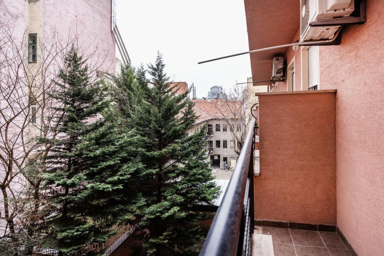 Апартаменты Downtown Charm With Balcony And Garden View Будапешт Экстерьер фото